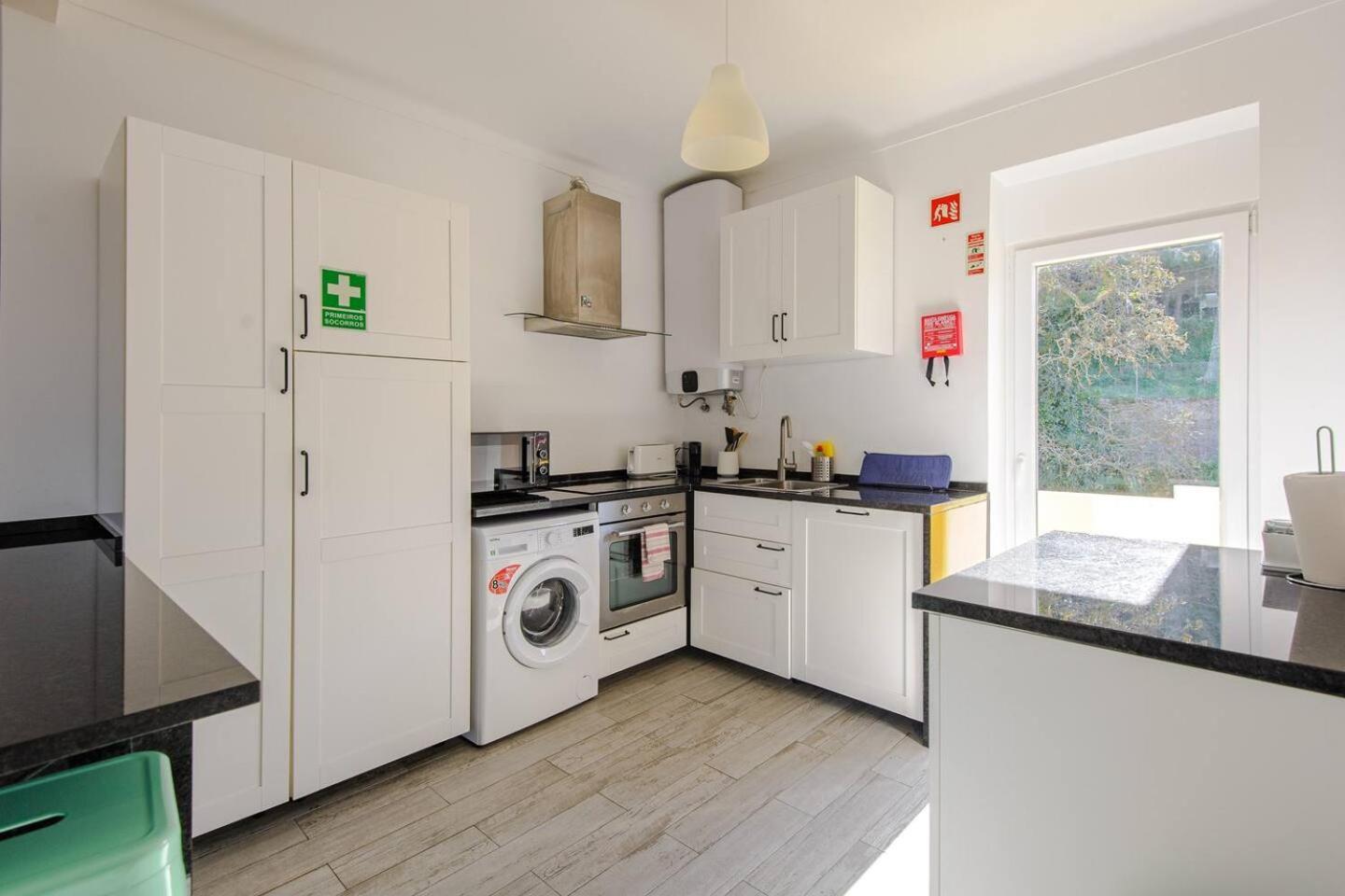 Sintra Sweet Apartment III - Free Parking Екстер'єр фото